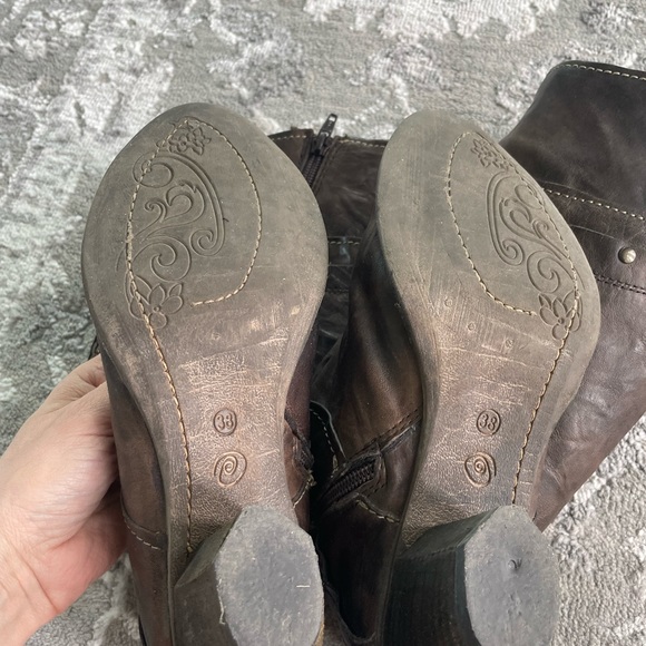 Khrio brown leather cowboy inspired boot - Picture 5 of 5